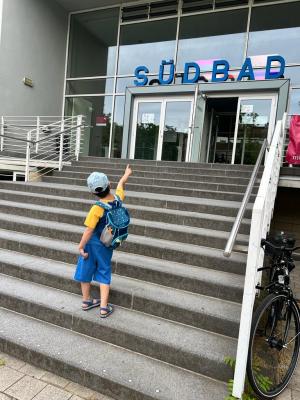 Schwimmkurse für Kinder aus geflüchteten Familien