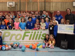 An den Handball, fertig, los!